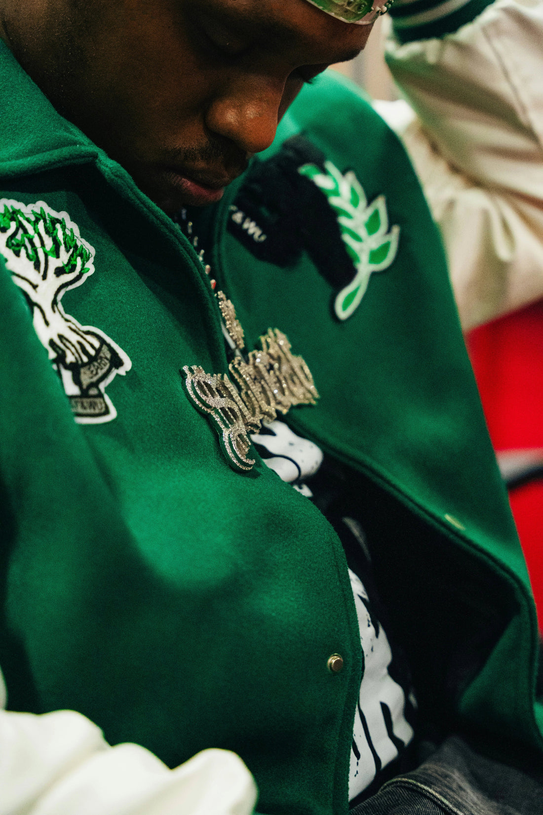 Streetwear Semi Luxe : Comment Allier Style Urbain et Qualité Premium